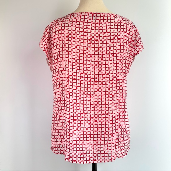 Silk Vineyard Vines Red White Geometric Art Print Short Sleeve Pullover Blouse S - Picture 3 of 10